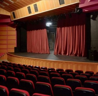10-sariyer-tiyatro-senligi-cevrimici-basliyor