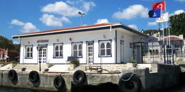 buyukdere-iskele-vapur-yanasamadi