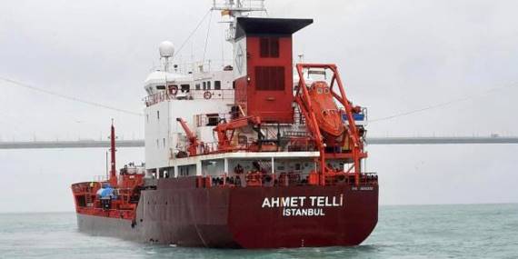 Tanker arızasından trafiğe kapatılan Boğaz açıldı