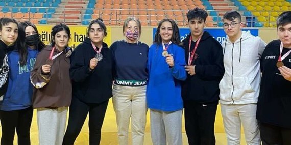 Sarıyerli sporculardan 10 madalya
