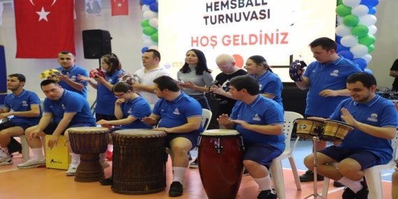 Engeller Hemsball ile aşılıyor