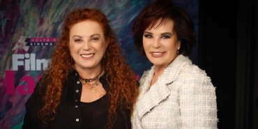 hulya-kocyigit-film-gibi-hayatlar-konuk-derya-alabora