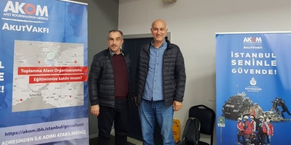 Afet gönüllüsü muhtarlara başarı sertifikası