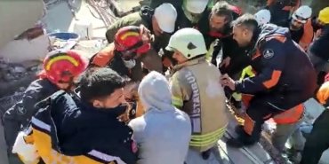 ibb-hatay-deprem-can-kurtarildi