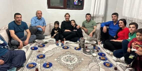 Şeyda Üst iftar sofralarına misafir oluyor