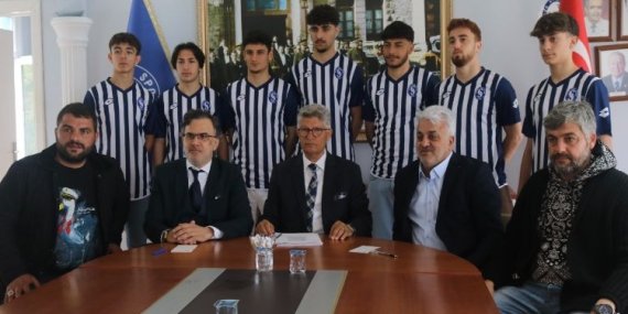 Sarıyer Spor Kulübü’nde imza töreni düzenlendi