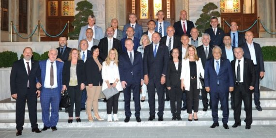 İstanbul Muhtarlar Federasyonu’ndan Vali Gül’e ziyaret