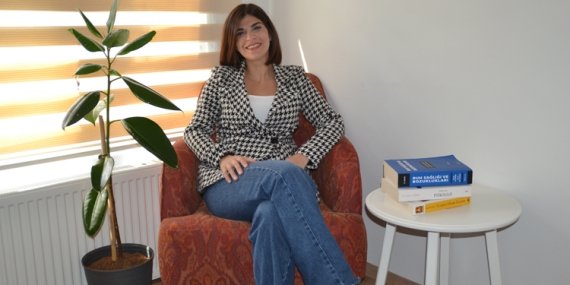 Asya Doğan: “Umutsuzluk depresif bir semptomdur!”