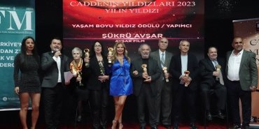 caddenin-yildizlari-odul-gecesi-habib-babar