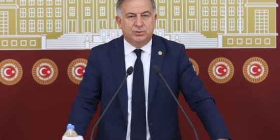 Gökan Zeybek, CHP’de Yerel Yönetimlerden Sorumlu Genel Başkan Yardımcısı oldu