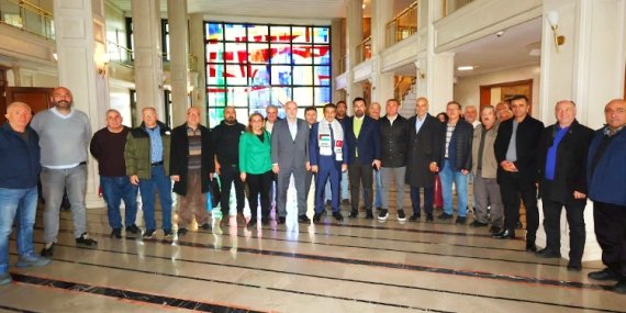 İBB’de kapıları AK Partili Hüseyin Coşkun açtırdı