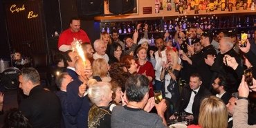 yeniyil-kutlamasi-cicek