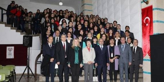 Kamikava, Ankara Üniversitesi öğrencileriyle buluştu