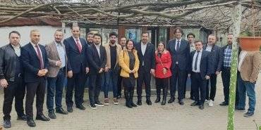 huseyin_coskun_akparti-sari