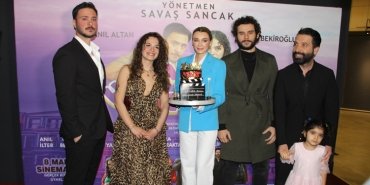 hayatımız_roman_filmi_gala_gecesi