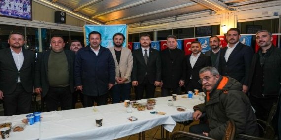 Hüseyin Coşkun, Ülkü Ocakları’yla iftar yaptı