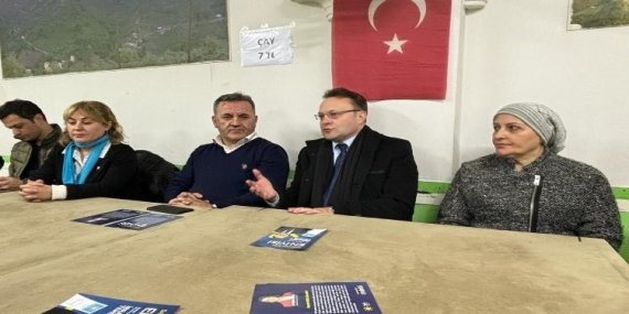 İbrahim Temur’dan dernek ziyareti