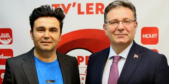 Oktay Aksu radyoda Sivas türküsü söyledi