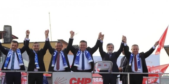 Özgür Özel’den Şükrü Genç’e son çağrı