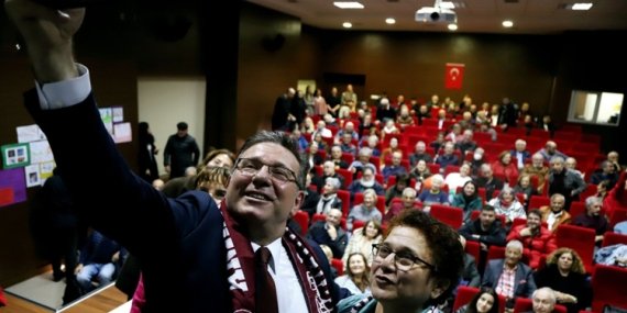 Mustafa Oktay Aksu’ya komşularından büyük destek