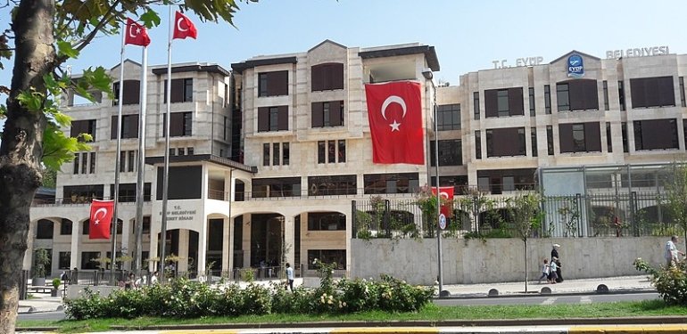 Eyüpsultan Belediyesi’nde başkanlar değişti, şirketler değişmedi! 295 milyon yine aynı adrese gitti!
