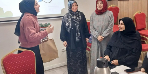 Sarıyer İHH’dan annelere önemli farkındalık