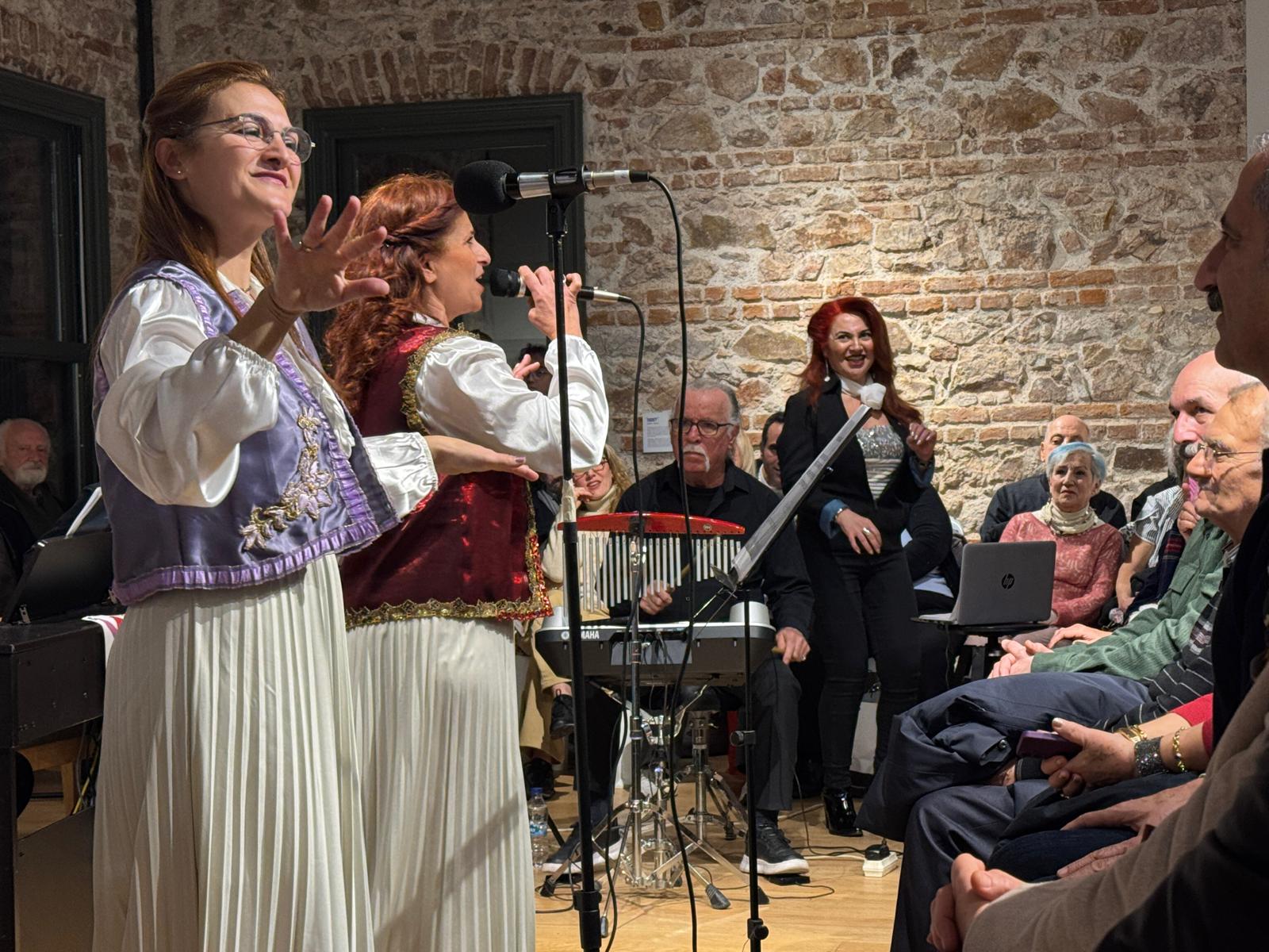 istanbul_kulturler_korosu_buyukada_konser (2)