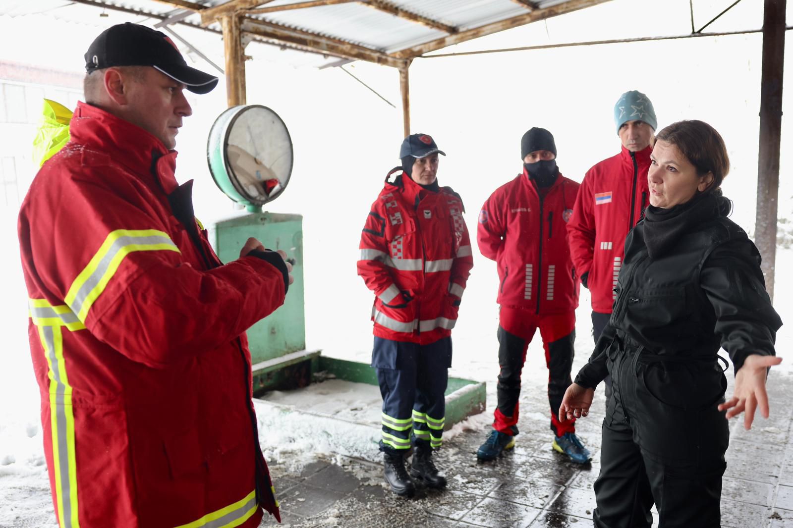 silan_sariyer_belediyesi_deprem_kopegi (1)