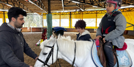 Engelli çocuklara terapi desteği