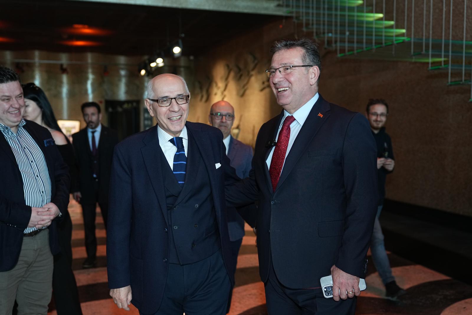 guclu_kadinlar_sergisi (1)