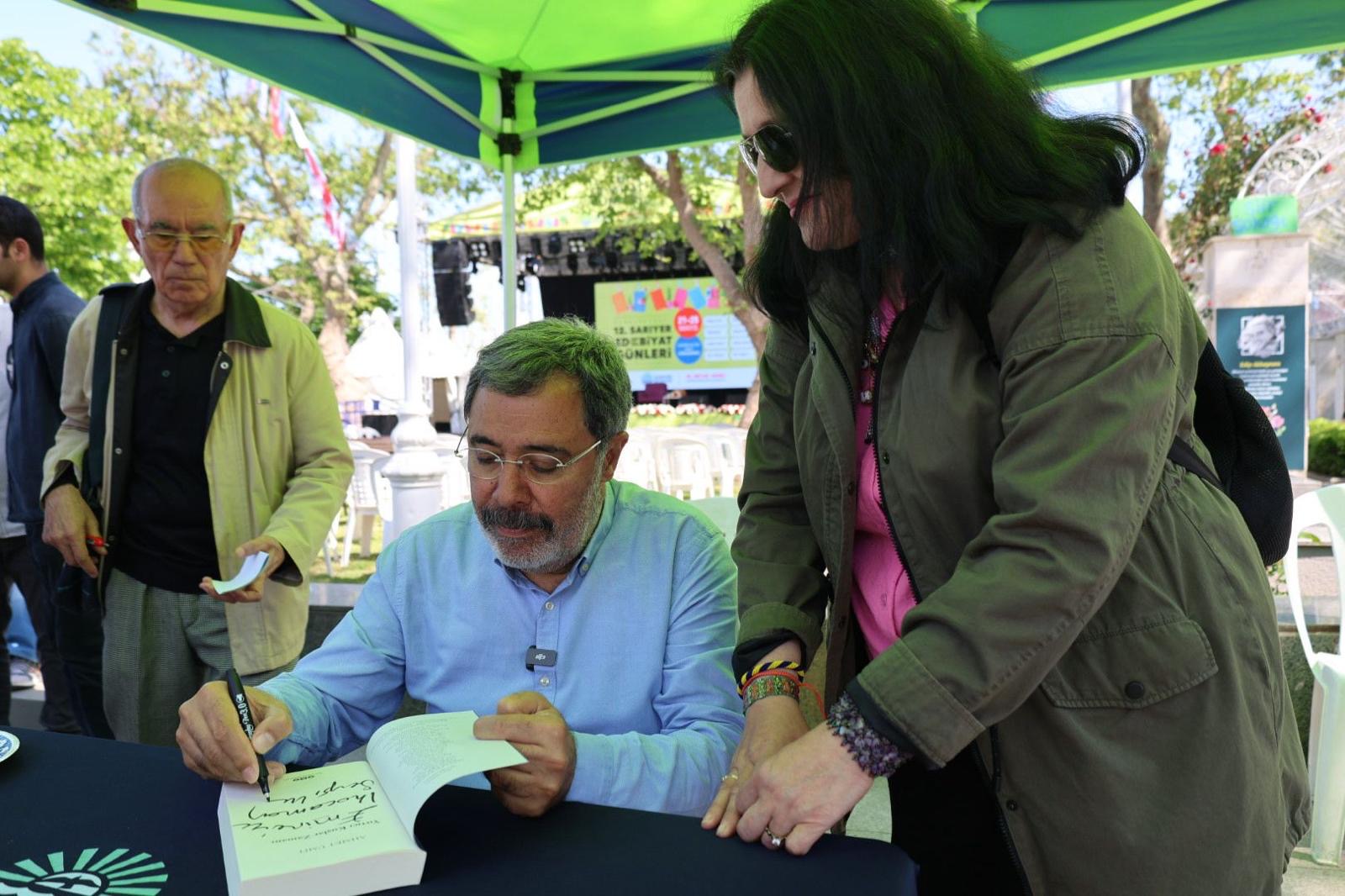 0f2bd242-ff3b-474a-b2d4-36b6015f8e93