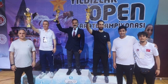 Minik karatecilerden madalya yağmuru