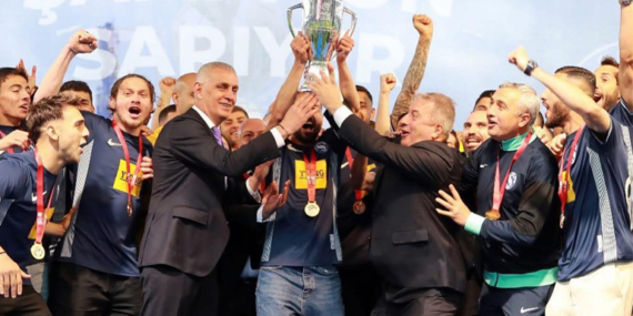 Sarıyer şampiyonluk kupasını aldı!