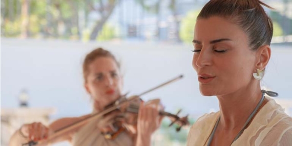 Yoga ve keman buluştu