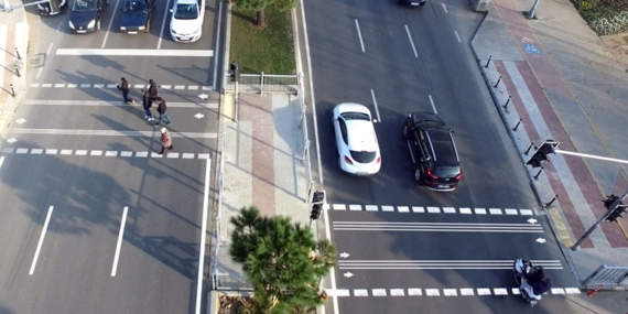 İstanbul Büyükşehir Belediyesi yollardaki trafik işaretleri boyamasına 138 milyon lira ödeyecek!