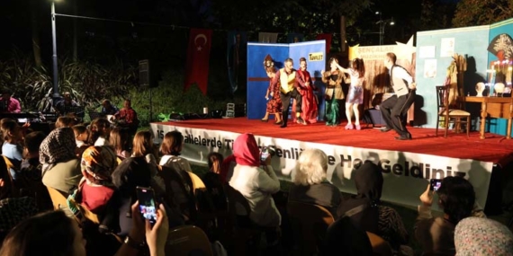 Sarıyer Belediyesi’nden Tiyatro Şenliği