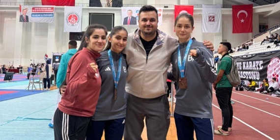 Meridyen Eğitim’in Altın Kızları yine destan yazdı