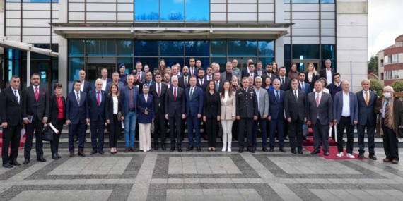 Vali Gül’den Muhtarlar Toplantısı