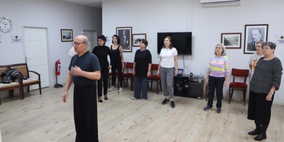 65 yaş üstü katılımcılar rumba ile buluştu