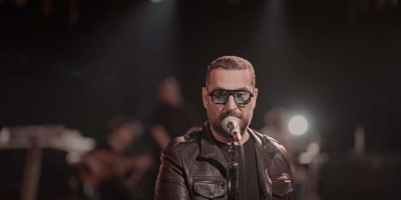Ümit Yaşar’dan “Yürüdüm”