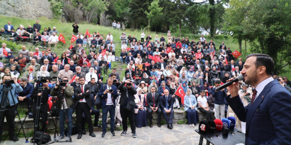 AK Parti Sarıyer’den Rumeli Hisarı Kalesi’nde bayramlaşma
