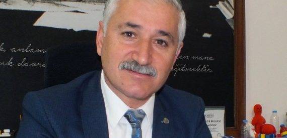 İsmail Erdem kimdir?