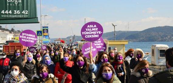 Sarıyer’de 8 Mart Kadınlar Günü kutlandı