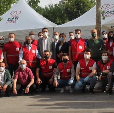 kizilay-ak-parti-kan-bagisi-organizasyon